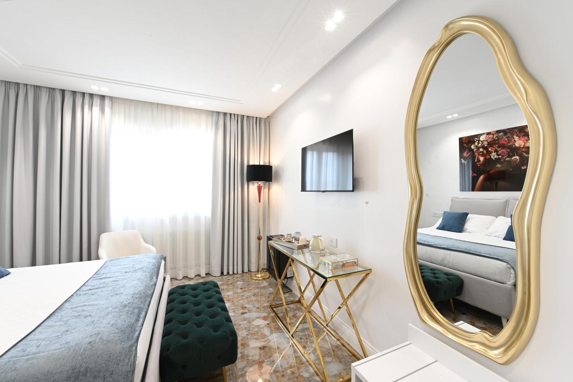 Guest house Golden House Cinecitta Rome