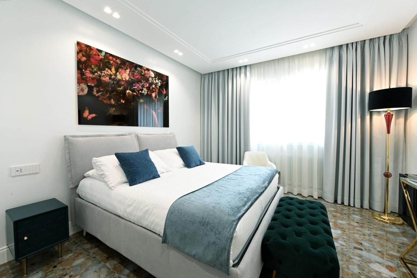 Golden House Cinecitta Guest house Rome