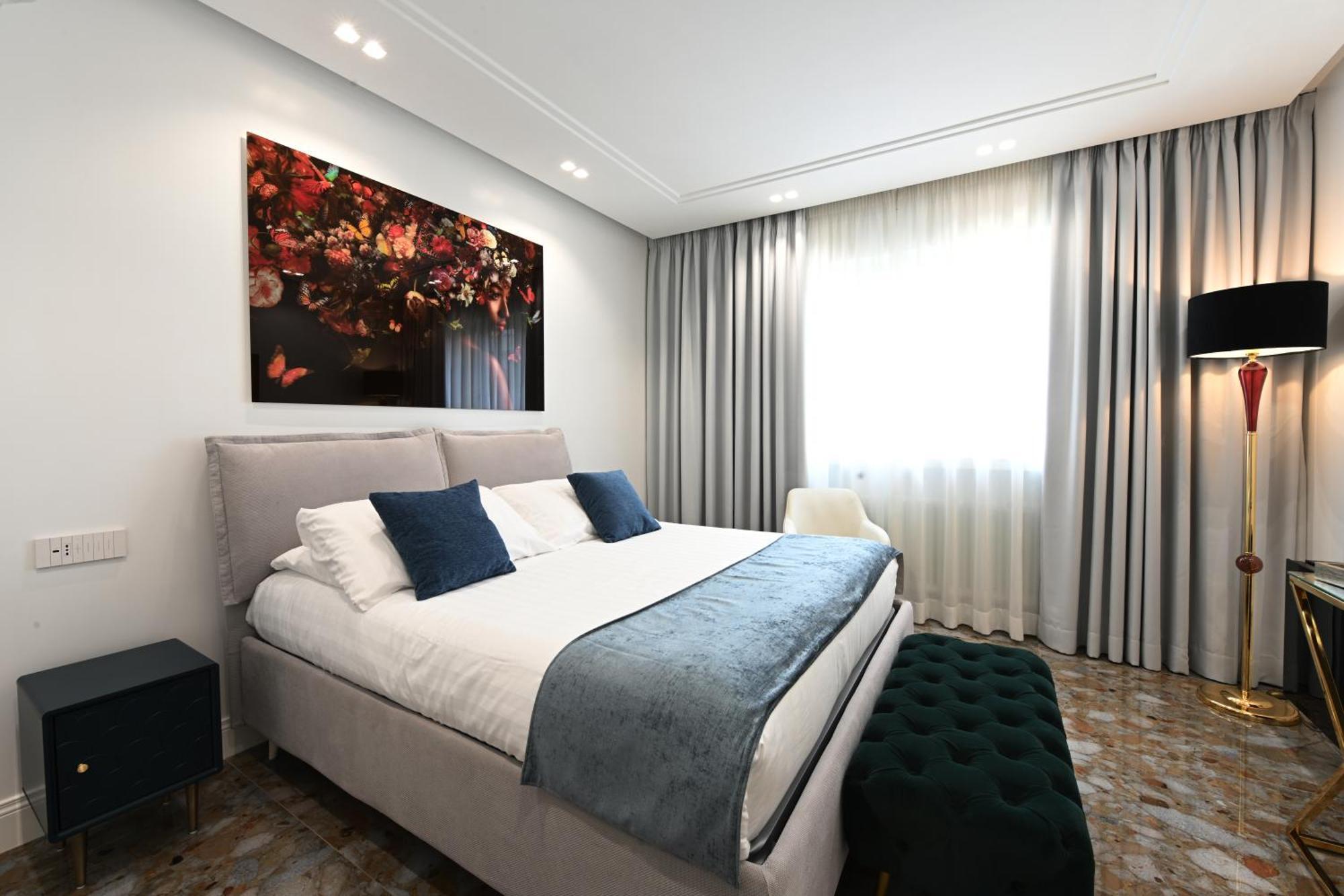 Golden House Cinecitta Guest house Rome